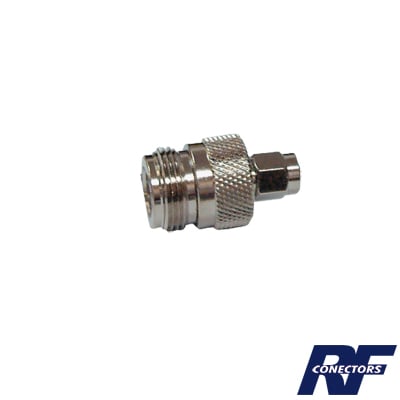 RSA-3452 Adaptador en Linea de Conector SMA Macho a N Hembra, Niquel/ Oro/ Teflón.