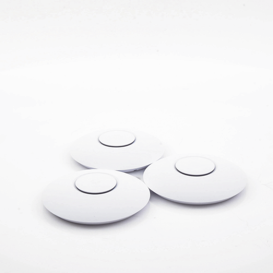 UAP-NANOHD-3 Paquete de 3 Access Point UniFi 802.11ac Wave 2, MU-MIMO4X4 con antena Beamforming, hasta 1.7 Gbps, para interior PoE 802.3af, soporta 200 clientes, No incluyen PoE´s