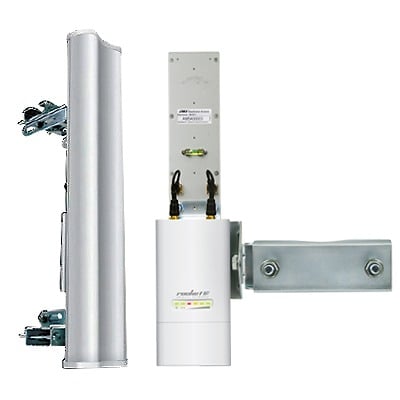 AM-5G19-120 Antena sectorial para radio estaciones base airMAX de 120 grados de cobertura horizontal, 5 GHz (5.15-5.85 GHz) de 19 dBi