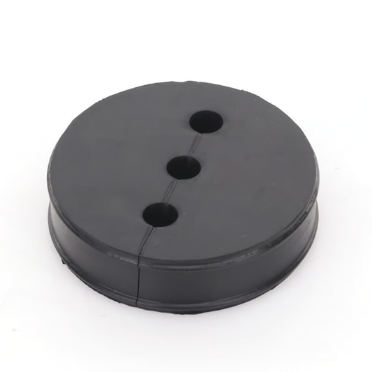 CI-3-38 - Inserto de Caucho de 4" Con Tres Orificios para Cable de 3/8 in