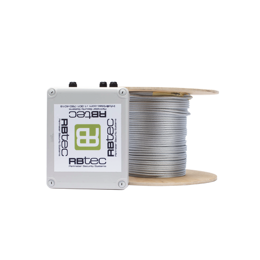 IROC-1Z-500-V2 Kit de Cable Sensor Perimetral IRONCLAD para Cercas Ciclónicas / 152 METROS / 1 ZONA / Sin Falsas Alarmas por Viento / TODO Incluido/TARJETA LPU400/ Calibración por Software