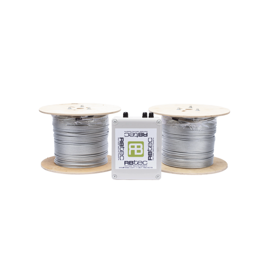 IROC-2Z-1000-V2 Kit de Cable Sensor Perimetral para Cerca Ciclonicas IRONCLAD / 610 METROS DE PROTECCION / 2 ZONAS; 305 METROS POR ZONA / Sin Falsas Alarmas por Viento / TODO Incluido/ TARJETA LPU400/ Calibración por Software