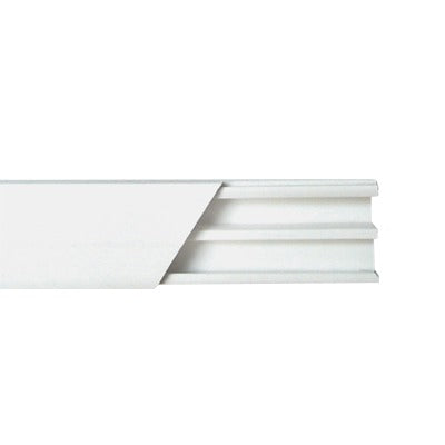 TMK-1020-CD - Canaleta blanca de PVC auto extinguible, con división, 20 x 10 mm, tramo de 2.5m (5101-01250)